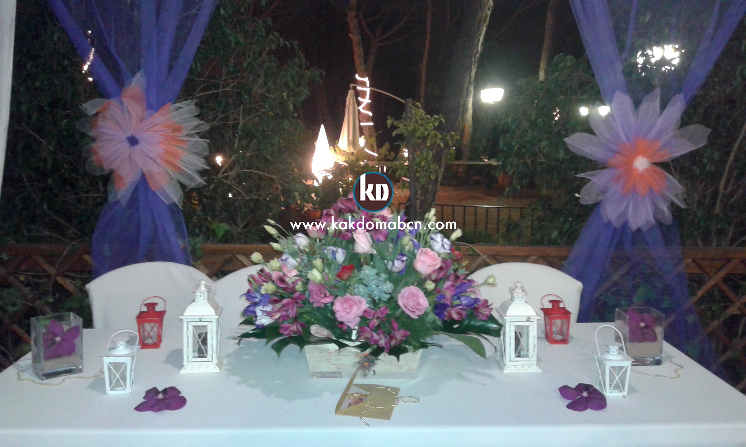 Tulle decorations for romantic surprise
